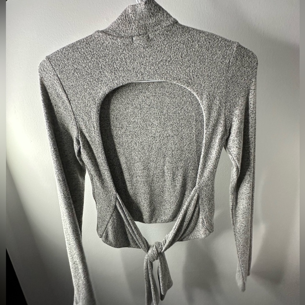 BACKLESS TOP - Picture 2 of 3